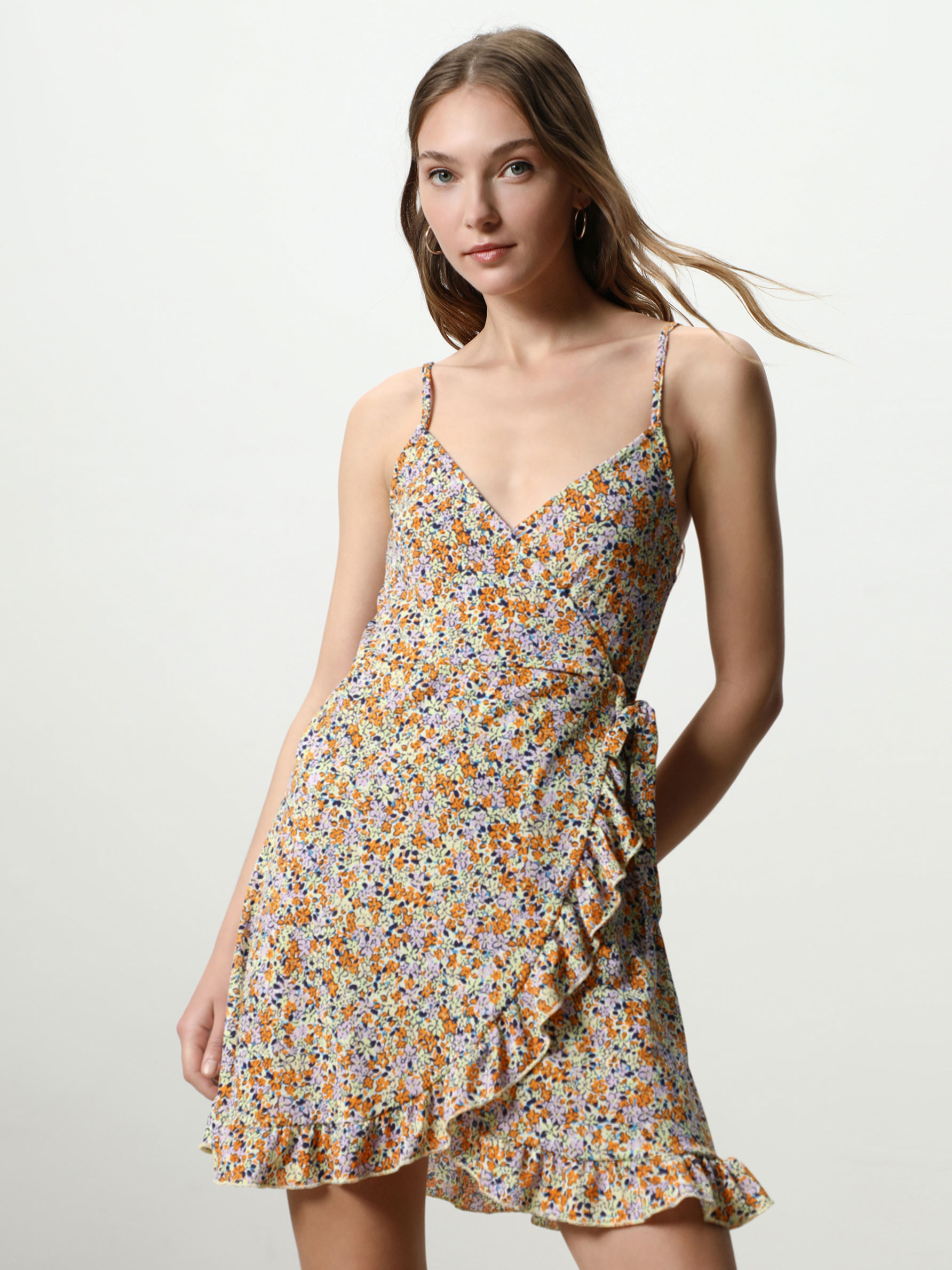 Strappy wrap dress - DRESSES - THE ENTIRE COLLECTION - WOMAN - | Lefties  Israel